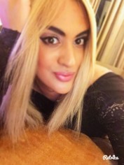 Full Servise top and bottom cock 19cm Shemale Monika in Dubai now