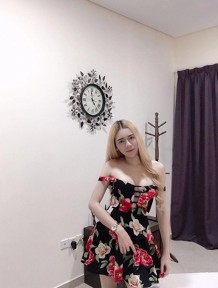 Sendy 19years old shemale